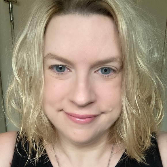 Meet your Posher, Cheryl - Picture 1 of 1